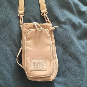 BEIS The Water Bottle Sling in Black